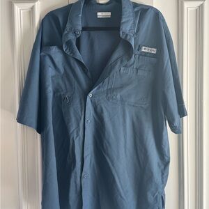 Columbia Men's Blue Short Sleeve fishing shirt